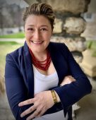 Kansas City, Missouri therapist: Merritt Leonhardt, licensed clinical social worker