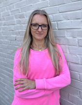  therapist: Karolina Lazarov, 