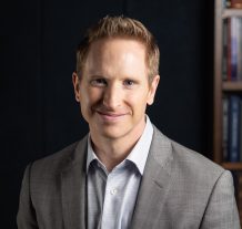  therapist: Dr. Michael J. Lee, 