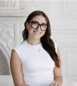 Hamilton, Ontario therapist: Makayla Ciuffreda, registered psychotherapist