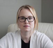  therapist: Julie Thomason, 