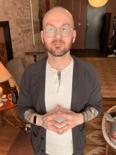  therapist: Dr. Ryan Kitts Schallon, 