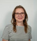 Toronto, Ontario therapist: Jasmine Bruce, pre-licensed professional