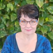 Hamilton, Ontario therapist: Loralee Schultz, registered psychotherapist