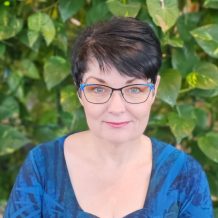  therapist: Loralee Schultz, 