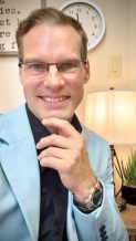  therapist: Wayne Dewhurst, 